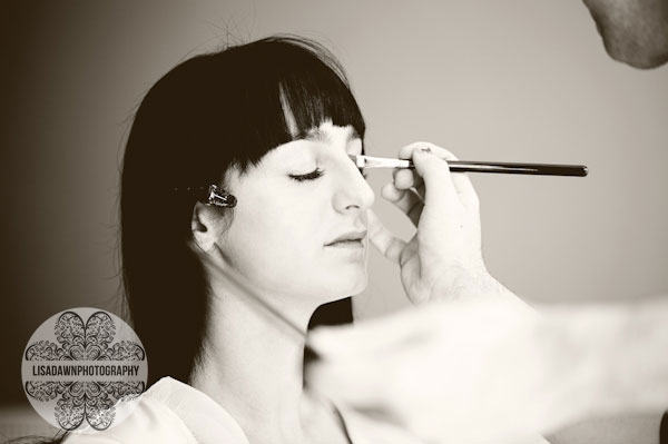 bride having her make up done