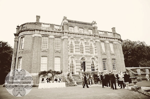 Wedding photographer Chettle house