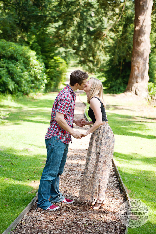 A woodland engagement photograph in The New Forest