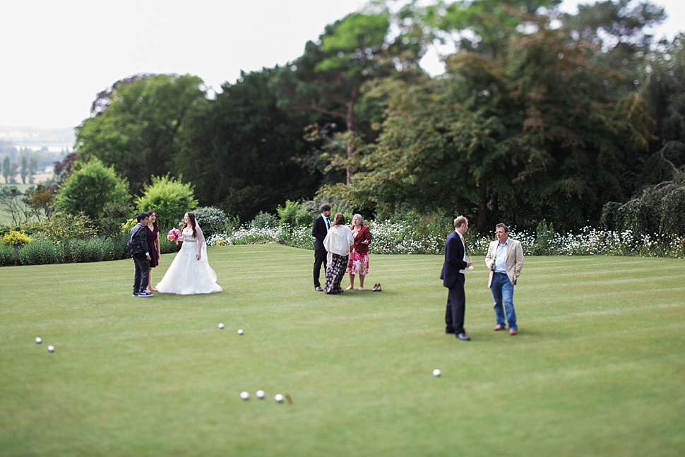 cotswolds wedding photographer