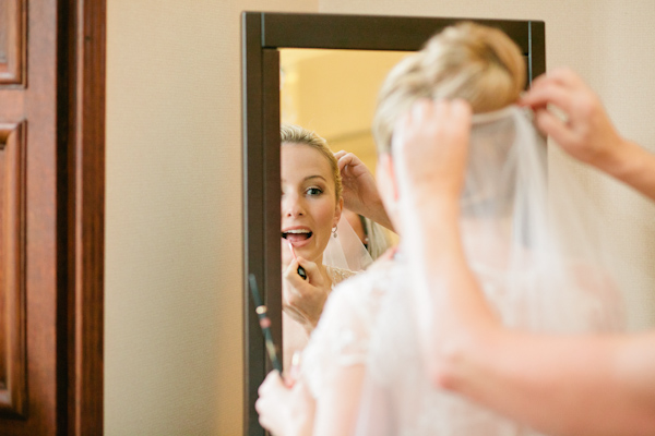 Mirror photograph wedding morning