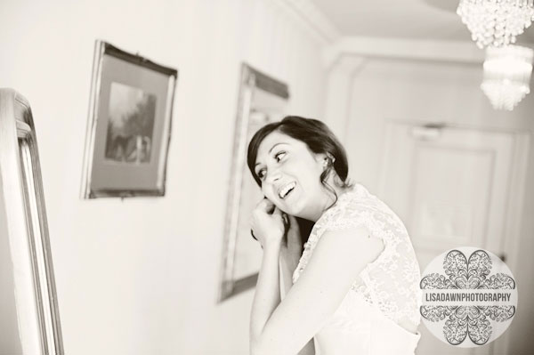 bride getting ready at Stanwell House