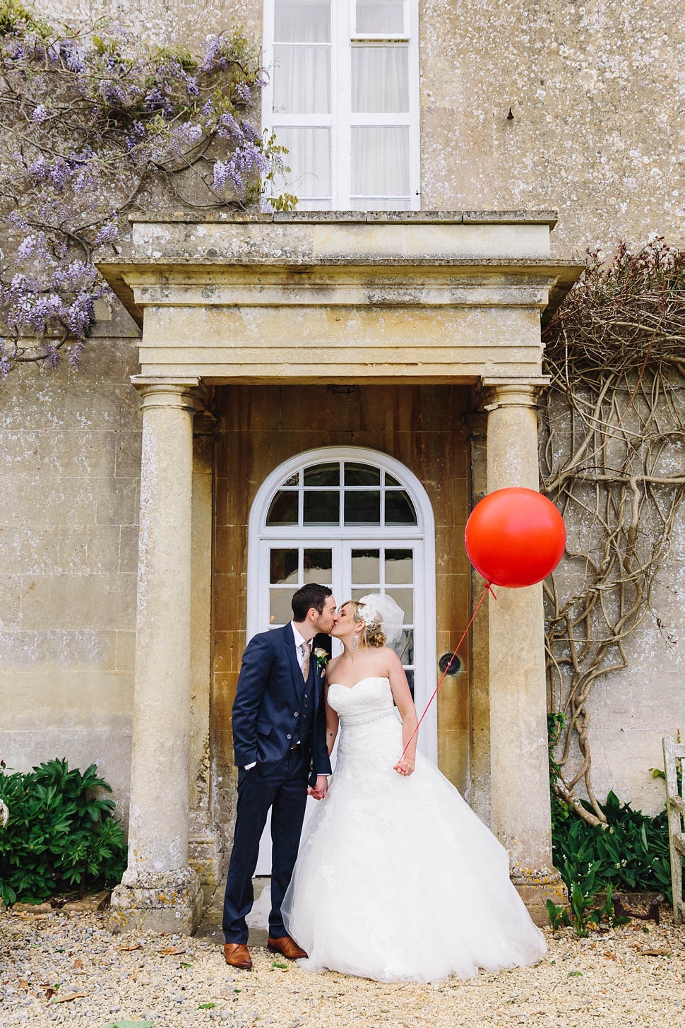 balloon wedding photo