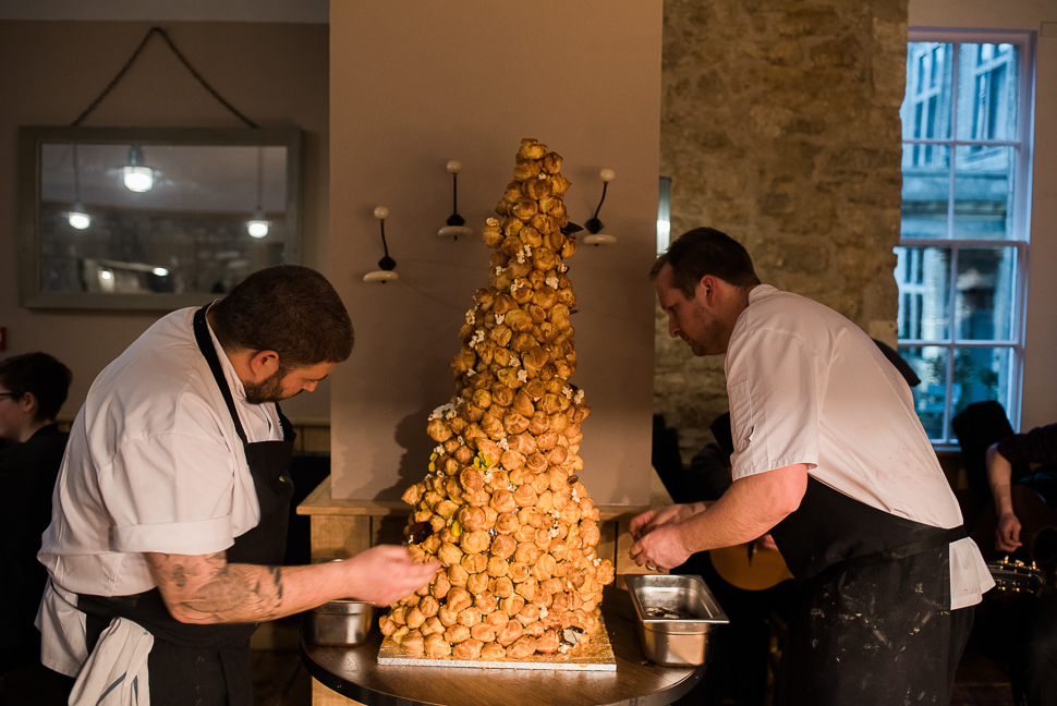 Bradford on Avon, photographer, Wedding cake