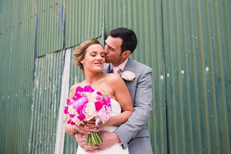 bride and groom barn wedding photo