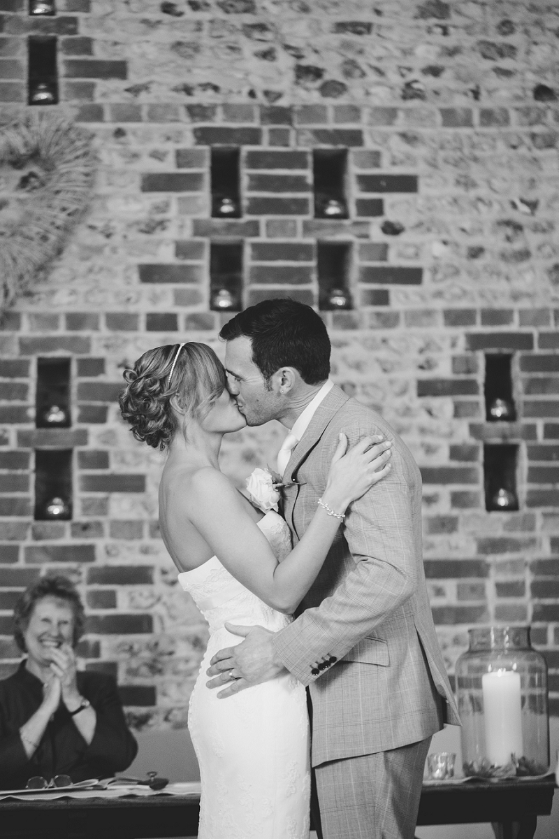 the kiss wedding photo