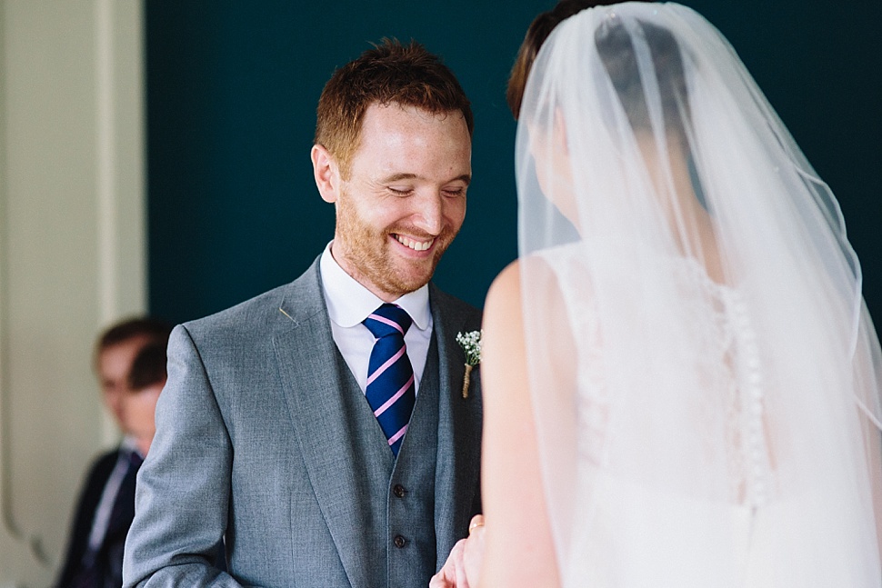 relaxed wedding photo